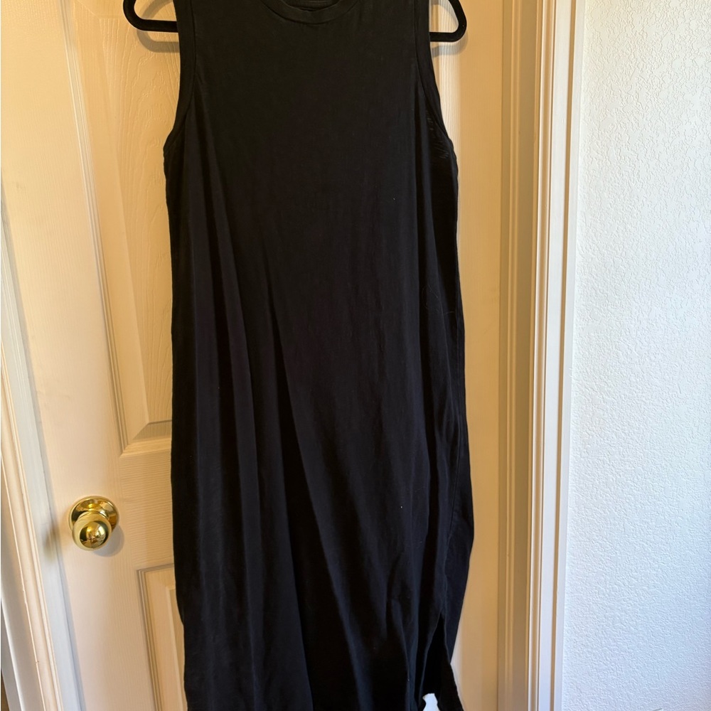 Universal Thread Black Midi Dress